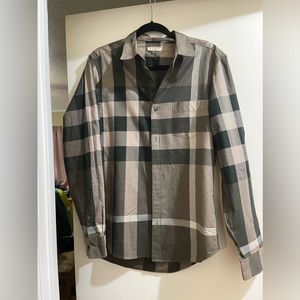 Men’s Burberry dress shirt
